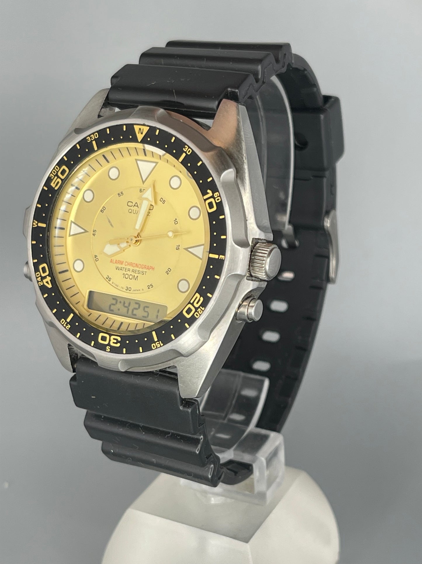 1991 Casio AMW-320c